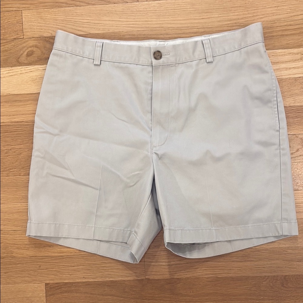 L.L. Bean Classic Fit Cotton shorts - khaki